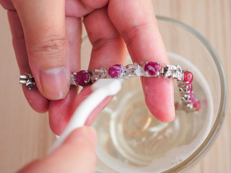 Shine Bright: A Guide on How to Clean Sterling Silver Jewellery