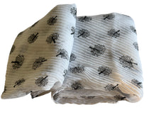 Load image into Gallery viewer, Black and white print scarf