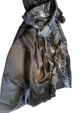 Load image into Gallery viewer, Black ad white scarf
