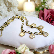 Load image into Gallery viewer, Clover leaf of mother of pearl charm necklace in gold