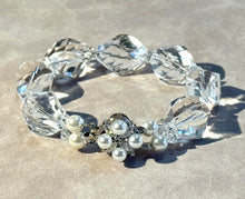 Load image into Gallery viewer, Bracelet with clear crystals and pearls on a sandy surface