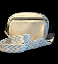 Load image into Gallery viewer, Women's cream leather bag