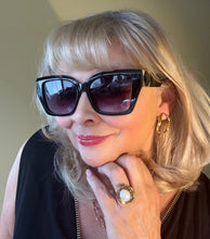 Load image into Gallery viewer, Black modern Sun glass for women