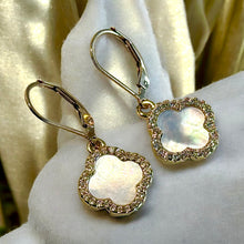Load image into Gallery viewer, Mother Of Pearl Clover Leaf Earrings