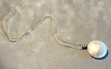 Load image into Gallery viewer, Natural round white pearl necklace