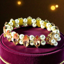 Load image into Gallery viewer, Crystal and pearl bracelet for wedding