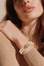 Load image into Gallery viewer, Pearl and crystal bracelet in gold