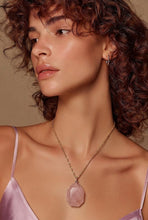 Load image into Gallery viewer, Rose Quartz pendant necklace