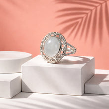 Load image into Gallery viewer, White moonstone gemstone ring