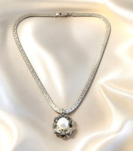 Load image into Gallery viewer, White pearl necklace in sterling silver with a reversable sterling silver chain