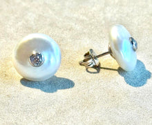 Load image into Gallery viewer, Sterling silver white freshwater pearl earrings