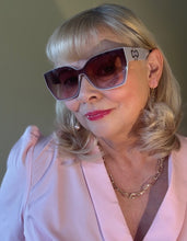 Load image into Gallery viewer, Women's taupe modern style sun glasses