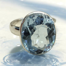 Load image into Gallery viewer, Blue topaz gemstone ring