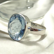 Load image into Gallery viewer, Blue Topaz gemstone ring
