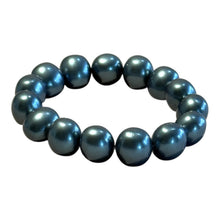 Load image into Gallery viewer, Blue pearl bracelet on a white background