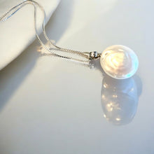 Load image into Gallery viewer, White pearl necklace in sterling silver