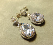 Load image into Gallery viewer, Cubic zirconia earrings