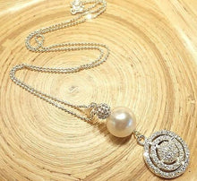 Load image into Gallery viewer, Mother of Pearl Necklace in Sterling Silver - butlercollection