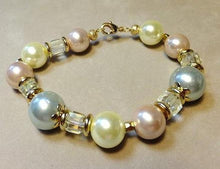 Load image into Gallery viewer, mother of pearl bracelet