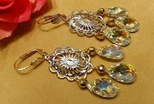 Load image into Gallery viewer, Tri Gold and swarovski crytsal earrings