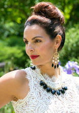 Load image into Gallery viewer, Black and wite earrings