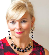 Load image into Gallery viewer, Black Onyx and 18 K rolled Gold Necklace - butlercollection