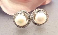 Load image into Gallery viewer, Pearl and white topaz gemstone earrings