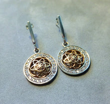 Load image into Gallery viewer, Two tone sterling silver drop earrings