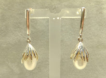 Load image into Gallery viewer, White pearl drop earring in sterling silver