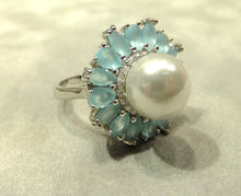 Load image into Gallery viewer, flower pearl and gemstone ring
