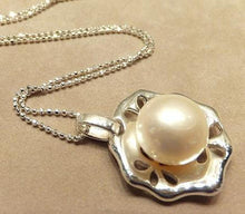 Load image into Gallery viewer, Naturl white pearl necklace