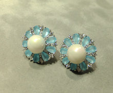 Load image into Gallery viewer, Blue flower gemstone and pearl earrings