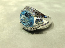 Load image into Gallery viewer, Side view of blue topaz gemstone ring