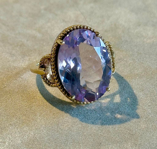 Amethyst Gemstone Ring in Gold