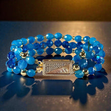 Load image into Gallery viewer, Beaded gold blue gemstone bracelet for women
