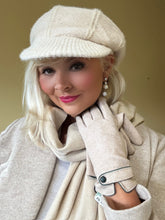 Load image into Gallery viewer, Cream winter hat
