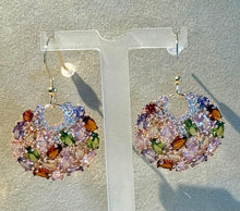 Load image into Gallery viewer, Crystal drop earrings in gold
