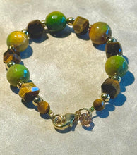 Load image into Gallery viewer, Gold filled handmade gemstone bracelet

