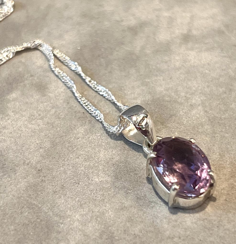 Amethyst pendant necklace in sterling slilver