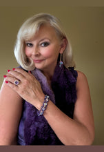 Load image into Gallery viewer, Long crystal drop earrings in gold
