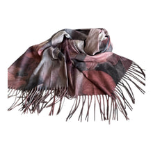 Load image into Gallery viewer, Long flower print scarf in grey and pink
