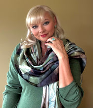 Load image into Gallery viewer, Long green flower print winter scarf

