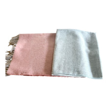 Load image into Gallery viewer, Winter scarf for woman
