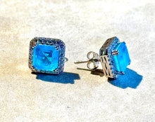 Load image into Gallery viewer, Princess Cut Neon Blue Paraiba Tourmaline Stud earring
