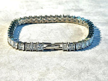 Load image into Gallery viewer, Crystal Tennis bracelet for ladies
