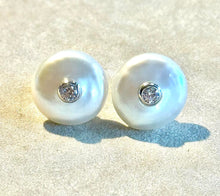 Load image into Gallery viewer, White Pearl Stud earrings with topaz gemstones
