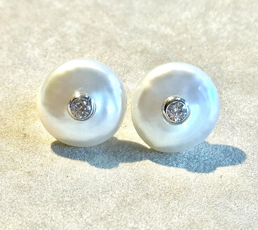 White Pearl Stud earrings with topaz gemstones