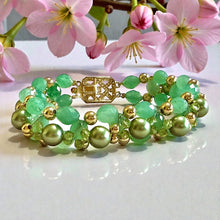 Load image into Gallery viewer, Green and gold gemstone bracelet
