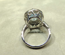 Load image into Gallery viewer, Blue topaz gemstone ring
