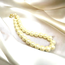 Load image into Gallery viewer, Cream pearl necklace for women
